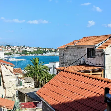 Bed & Breakfast Golden 3*