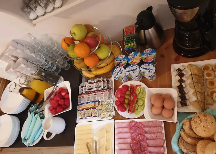 Bed & Breakfast Golden 3*