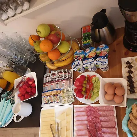 Bed & Breakfast Golden 3*