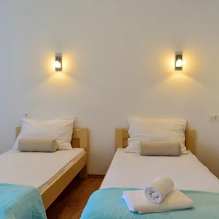 Bed & Breakfast Golden 3*